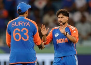 ಸೂಪರ್ ‘ಟೈ’, ಸೂಪರ್ ಗೆಲುವು: ಲಂಕಾ ವಿರುದ್ಧ ರೋಚಕ ಜಯ, ಫೈನಲ್‌ನಲ್ಲಿ ಪಾಕ್‌ಗೆ ಭಾರತ ಸವಾಲು!