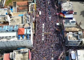 ಕಾಲ್ತುಳಿತ ದುರಂತ: ಮೃತರ ಕುಟುಂಬಕ್ಕೆ ನಟ ವಿಜಯ್ ತಲಾ 20 ಲಕ್ಷ ರೂ. ಪರಿಹಾರ ಘೋಷಣೆ