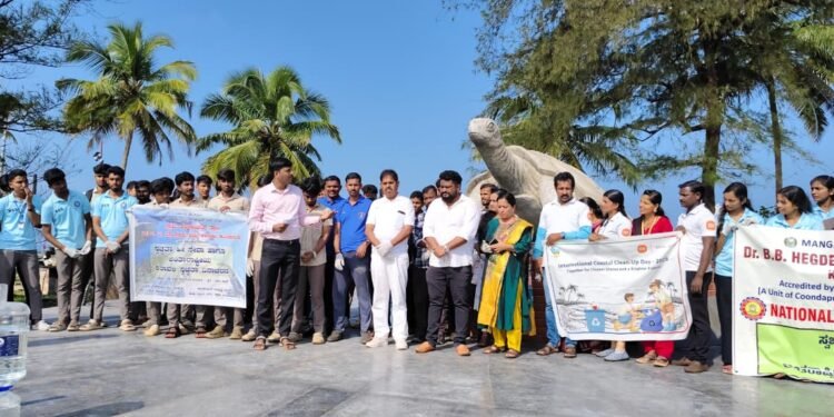 ಸ್ವಚ್ಛತಾ ಹೀ ಸೇವಾ, ಅಂತಾರಾಷ್ಟ್ರೀಯ ಕರಾವಳಿ ಸ್ವಚ್ಚತಾ ದಿನಾಚರಣೆ