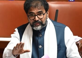 ಅಪಘಾತದಲ್ಲಿ ಮೃತಪಟ್ಟವರಿಗೆ 50 ಲಕ್ಷ ರೂ. ಪರಿಹಾರ ನೀಡಿ| ಸರ್ಕಾರಕ್ಕೆ ಆಗ್ರಹಿಸಿದ ಛಲವಾದಿ