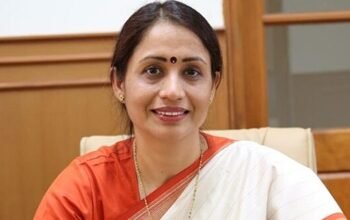 ಎಲ್ಲಾ ಸರ್ಕಾರಿ, ಅರೆ ಸರ್ಕಾರಿ ಕಟ್ಟಡಗಳ ಮೇಲೆ ಮಕ್ಕಳ ಸಹಾಯವಾಣಿ 1098 ಕಡ್ಡಾಯ : ಡಾ. ಶಾಲಿನಿ ರಜನೀಶ್‌ ಸೂಚನೆ