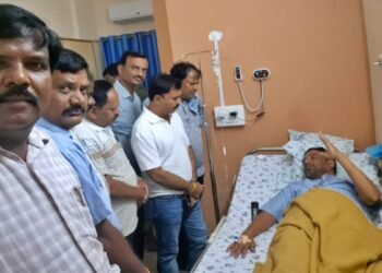 ಸಮೀಕ್ಷೆ ವೇಳೆ ಶಿಕ್ಷಕನಿಗೆ ಹೃದಯಾಘಾತ –  ಆಸ್ಪತ್ರೆಗೆ ದಾಖಲು!