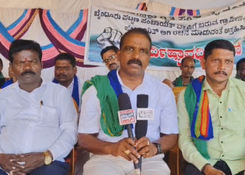 12ನೇ ದಿನಕ್ಕೆ ಕಾಲಿಟ್ಟ ರೈತರ ಅನಿಧಿ೯ಷ್ಟಾವಧಿ ಧರಣಿ| ತಾಲೂಕು ಆಡಳಿತ ಸೌಧಕ್ಕೆ ಕೋಣಗಳನ್ನು ಕಟ್ಟಿ ಆಕ್ರೋಶ
