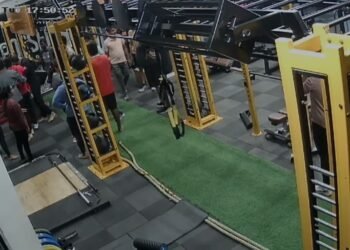 ಯುವತಿ ಜೊತೆ ಚಾಟಿಂಗ್ | ಸಿನಿಮಾ ಸ್ಟೈಲ್​ನಲ್ಲಿ ಜಿಮ್​ ಟ್ರೈನರ್​ ಮೇಲೆ ಹಲ್ಲೆ