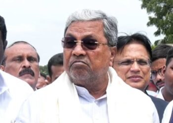 ನವೆಂಬರ್ನಲ್ಲಿ ಯಾವ ಕ್ರಾಂತಿಯೂ ನಡೆಯಲ್ಲ, ಅದೆಲ್ಲ ಬರೀ ಭ್ರಾಂತಿ : ಸಿಎಂ ಸಿದ್ದರಾಮಯ್ಯ ತಿರುಗೇಟು!