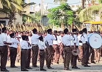 RSS ಚಟುವಟಿಕೆ ನಿಯಂತ್ರಣಕ್ಕೆ ಸಚಿವ ಪ್ರಿಯಾಂಕ್ ಖರ್ಗೆ ಪತ್ರ – ಇತ್ತ ಕಾಂಗ್ರೆಸ್‌ ಶಾಸಕರ ಶಾಲೆಯಲ್ಲೇ ಪಥಸಂಚಲನ!