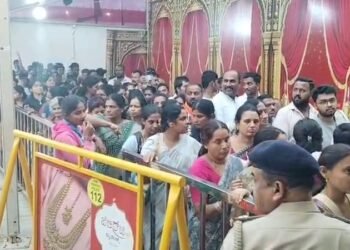 ಕೇವಲ 12 ದಿನದಲ್ಲಿ 23 ಲಕ್ಷಕ್ಕೂ ಹೆಚ್ಚು ಭಕ್ತರಿಂದ ಹಾಸನಾಂಬೆಯ ದರ್ಶನ!