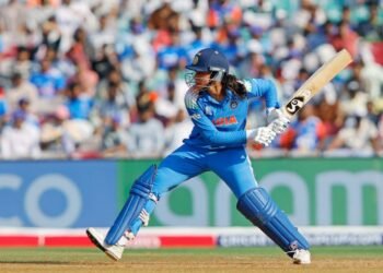 ವಿಶ್ವಕಪ್ ವೇದಿಕೆಯಲ್ಲಿ ಸ್ಮೃತಿ ಶತಕದ ಸಿಂಚನ: ಮೆಗ್ ಲ್ಯಾನಿಂಗ್ ದಾಖಲೆ ಸರಿಗಟ್ಟಿದ ಮಂಧಾನಾ!