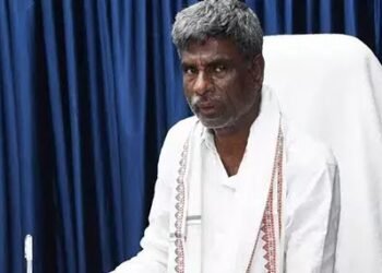 ಪ್ರಿಯಾಂಕ್ ಖರ್ಗೆ ಮಾತು ಅತಿರೇಕವಾಗಿದೆ, ಸಿಎಂ-ಡಿಸಿಎಂ ಕರೆದು ಬುದ್ಧಿ ಹೇಳಬೇಕು | ಕೋಟ ಶ್ರೀನಿವಾಸ್ ಪೂಜಾರಿ