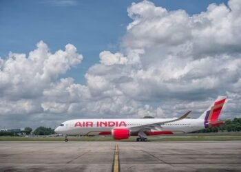 ದುರಂತದ ಬಳಿಕ ಏರ್ ಇಂಡಿಯಾಕ್ಕೆ 10,000 ಕೋಟಿ ರೂಪಾಯಿ ಸಂಜೀವಿನಿ: ಟಾಟಾ, ಸಿಂಗಾಪುರ್ ಏರ್ಲೈನ್ಸ್ ಮೊರೆ