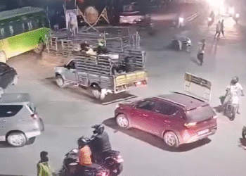 ಶಿವಮೊಗ್ಗ | ಖಾಸಗಿ ಬಸ್ ಚಾಲಕನ ನಿರ್ಲಕ್ಷಕ್ಕೆ ಓರ್ವ ಸಾವು ; 3 ಬೈಕ್‌ಗಳು ಜಖಂ..!