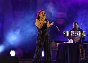 ಮಹಿಳಾ ವಿಶ್ವಕಪ್ ಫೈನಲ್‌ಗೆ ಸಂಗೀತದ ರಂಗು : ಮಧ್ಯಂತರದಲ್ಲಿ ವೇದಿಕೆ ಏರಲಿರುವ ಸುನಿಧಿ ಚೌಹಾಣ್