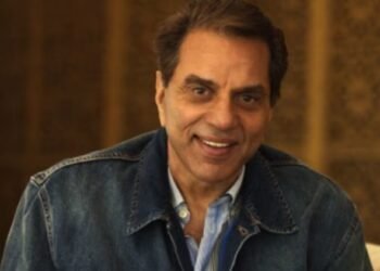 ಬಾಲಿವುಡ್ನ ಹಿರಿಯ ನಟ ಧರ್ಮೇಂದ್ರ ಆಸ್ಪತ್ರೆಗೆ ದಾಖಲು.. ಆಗಿದ್ದೇನು?