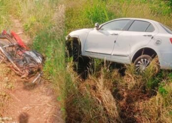 ಬೈಕ್, ಕಾರಿನ ನಡುವೆ ಭೀಕರ ಅಪಘಾತ | ಪಾದಚಾರಿ ಸೇರಿ ಮೂವರು ಸ್ಥಳದಲ್ಲೇ ಸಾವು