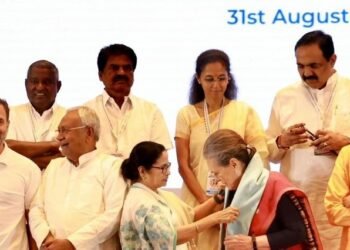 ‘ಕಾಂಗ್ರೆಸ್ ಶೋ ಆಫ್ ಮಾಡುತ್ತಿದೆ’ : ಬಿಹಾರ ಸೋಲಿನ ಬೆನ್ನಲ್ಲೇ ‘ಇಂಡಿಯಾ’ ಮೈತ್ರಿಕೂಟದಲ್ಲಿ ಭಿನ್ನಮತ ಸ್ಫೋಟ!