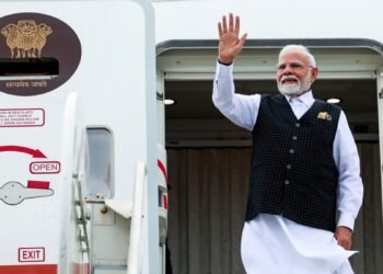 G20 ಶೃಂಗಸಭೆಗಾಗಿ ಸೌತ್ ಆಫ್ರಿಕಾಗೆ ಪ್ರಯಾಣ ಬೆಳೆಸಿದ ಪ್ರಧಾನಿ ಮೋದಿ!