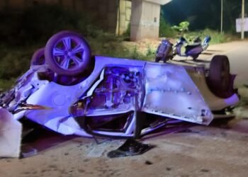 ಕೋಲಾರ | ಡಿವೈಡರ್‌ಗೆ ಕಾರು ಡಿಕ್ಕಿ, ನಾಲ್ವರು ಸಾವು