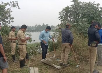 ಬೆಂಗಳೂರು | ಚಾಲಕನ ನಿಯಂತ್ರಣ ತಪ್ಪಿ ಲಾರಿ ಸಮೇತ ಚಾಲಕ ಜಲಸಮಾಧಿ?