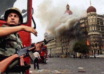 ಮುಂಬೈ ಭಯೋತ್ಪಾದಕ ದಾಳಿಗೆ 17 ವರ್ಷ | ಕರಾಳ ದಿನ ನೆನೆದ ದೇಶದ ಜನತೆ.. ಹುತಾತ್ಮರಿಗೆ ಭಾವಪೂರ್ಣ ಶ್ರದ್ಧಾಂಜಲಿ