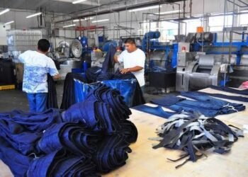 ಬಳ್ಳಾರಿಯ ಜೀನ್ಸ್ ಉದ್ಯಮಕ್ಕೆ ಆಘಾತ | 36 ಘಟಕಗಳಿಗೆ ಬೀಗ ಜಡಿದ ರಾಜ್ಯ ಮಾಲಿನ್ಯ ನಿಯಂತ್ರಣ ಮಂಡಳಿ