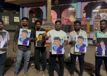 ‘ಕೈ’ ನಾಯಕರ ಅಧಿಕಾರ ಹಂಚಿಕೆಯ ಗುದ್ದಾಟ ನಡುವೆ ಡಿಕೆಶಿ ಸಿಎಂ ಆಗಲೆಂದು ವಿಶೇಷ ಪೂಜೆ ಸಲ್ಲಿಸಿದ ಕಾರ್ಯಕರ್ತರು!