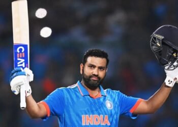 ವಿಶ್ವದಾಖಲೆಯ ಹೊಸ್ತಿಲಲ್ಲಿ ಹಿಟ್‌ಮ್ಯಾನ್ : ಅಫ್ರಿದಿ ದಾಖಲೆ ಮುರಿಯಲು ರೋಹಿತ್‌ಗೆ ಬೇಕು ಮೂರೇ ಸಿಕ್ಸರ್!