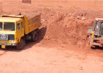 ಬೀದರ್‌ನಲ್ಲಿ ಭರ್ಜರಿ ಭೂ ಮಾಫಿಯ | ರಾಜಾರೋಷವಾಗಿ ಅಕ್ರಮ ಕಲ್ಲು ಗಣಿಗಾರಿಕೆ