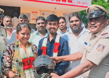 ಪ್ರೇಮಿಗಳಿಗೆ ಪೋಷಕರ ಅಡ್ಡಿ | ಠಾಣೆಯಲ್ಲೇ ಪ್ರೇಮ ವಿವಾಹ