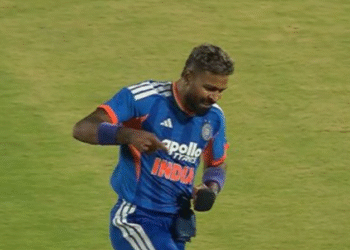 20 ಕ್ರಿಕೆಟ್‌ನಲ್ಲಿ ಇತಿಹಾಸ ಬರೆದ ಹಾರ್ದಿಕ್ ಪಾಂಡ್ಯ : 1,500 ರನ್ & 100 ವಿಕೆಟ್ ಸರದಾರ!