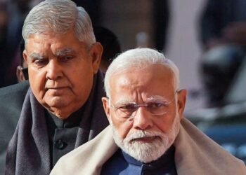“ಉನ್ನತ ಹುದ್ದೆಗೇರಿದ ಮೇಲೆ ಕೆಲವರು ಪ್ರೋಟೋಕಾಲ್ ಭಾರಕ್ಕೆ ಕುಸಿಯುತ್ತಾರೆ” : ಮಾಜಿ ಉಪರಾಷ್ಟ್ರಪತಿ ಧನಕರ್‌ಗೆ ಮೋದಿ ಪರೋಕ್ಷ ಟಾಂಗ್?