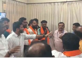 ಚಿಕ್ಕಮಗಳೂರಿನಲ್ಲಿ ಅಯ್ಯಪ್ಪ ಮಾಲೆ ಧರಿಸಿ ಬಂದ ವಿದ್ಯಾರ್ಥಿಗಳನ್ನ ಕಾಲೇಜಿನಿಂದ ಹೊರಹಾಕಿದ ಪ್ರಿನ್ಸಿಪಾಲ್ | ಭುಗಿಲೆದ್ದ ಆಕ್ರೋಶ