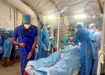 ‘ದಿತ್ವಾ’ ಚಂಡಮಾರುತಕ್ಕೆ ನಲುಗಿದ ಶ್ರೀಲಂಕಾ | 70ಕ್ಕೂ ಹೆಚ್ಚು ವೈದ್ಯಕೀಯ ಸಿಬ್ಬಂದಿಯನ್ನು ಕಳುಹಿಸಿದ ಭಾರತ!