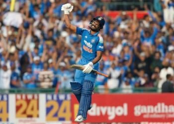 IND vs SA ODI | ಚೊಚ್ಚಲ ಏಕದಿನ ಶತಕ ಸಿಡಿಸಿ ಮಿಂಚಿದ ರುತುರಾಜ್ ಗಾಯಕ್ವಾಡ್