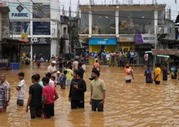 ದಿತ್ವಾ ಸೈಕ್ಲೋನ್​​ಗೆ ಶ್ರೀಲಂಕಾ ತತ್ತರ | ಬರೋಬ್ಬರಿ 7 ಬಿಲಿಯನ್ ಡಾಲರ್ ನಷ್ಟ