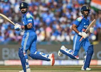 ನಾಯಕ ಮತ್ತು ಮಾರ್ಗದರ್ಶಕ : ರಾಯ್ಪುರದಲ್ಲಿ ಕೊಹ್ಲಿಯ ‘ಡಬಲ್ ರೋಲ್’ಗೆ ಗವಾಸ್ಕರ್ ಮೆಚ್ಚುಗೆ