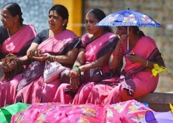 211 ಅಂಗನವಾಡಿ ಕಾರ್ಯಕರ್ತೆಯರ ಹುದ್ದೆ ನೇಮಕ : ಎಸ್ಸೆಸ್ಸೆಲ್ಸಿ, ಪಿಯುಸಿ ಪಾಸಾದವರಿಗೆ ಚಾನ್ಸ್