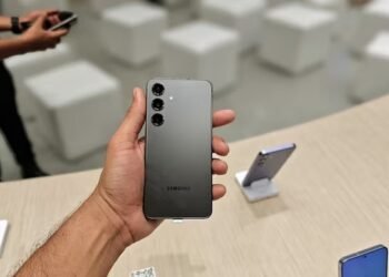 ಸ್ಯಾಮ್‌ಸಂಗ್ ಗ್ಯಾಲಕ್ಸಿ ಎಸ್24 ಬೆಲೆ ಈಗ ಅರ್ಧದಷ್ಟು ಇಳಿಕೆ : 2025ರಲ್ಲಿ ಈ ಫೋನ್ ಖರೀದಿ ಉತ್ತಮವೇ?