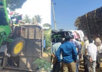 ಬೆಳಗಾವಿ | ಕಬ್ಬು ತುಂಬಿದ ಟ್ರ್ಯಾಕ್ಟರ್-ಬಸ್‌ ನಡುವೆ ಭೀಕರ ಅಪಘಾತ ; ಅನಾಹುತದಿಂದ ಪಾರು!