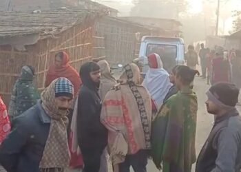 ಮೂವರು ಹೆಣ್ಣುಮಕ್ಕಳನ್ನು ನೇಣಿಗೇರಿಸಿ ತಂದೆ ಆತ್ಮಹತ್ಯೆ ; ಇಬ್ಬರು ಗಂಡುಮಕ್ಕಳು ಪಾರು!