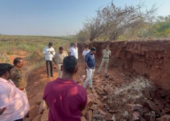 ಅಕ್ರಮ ಕಲ್ಲು ಗಣಿಗಾರಿಕೆ ವೇಳೆ ಭೂಮಿ ಕುಸಿದು ವ್ಯಕ್ತಿ ಸಾವು