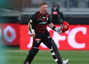 ಐಪಿಎಲ್ ಹರಾಜಿಗೆ ಮುನ್ನ ಅಬ್ಬರಿಸಿದ ಕಿವೀಸ್ ಬ್ಯಾಟರ್ : ಬಿಬಿಎಲ್ನಲ್ಲಿ ಟಿಮ್ ಸೀಫರ್ಟ್ ಸ್ಫೋಟಕ ಶತಕ