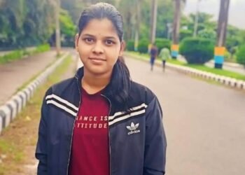 ‘ಸರ್ಕಾರಿ ಕೆಲಸ ಸಿಗ್ತಾ ಇಲ್ಲ’ | ಮನನೊಂದ ಯುವತಿ ರೈಲು ಹಳಿಗೆ ಹಾರಿ ಆತ್ಮಹತ್ಯೆ