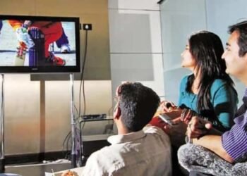 ನಿಮ್ಮ ದುಡ್ಡು ಉಳಿಯಬೇಕು ಎಂದರೆ ಇದೇ ತಿಂಗಳು ಟಿವಿ ಖರೀದಿಸಿ : ಏಕೆ ಅಂತೀರಾ? ಇಲ್ಲಿದೆ ಮಾಹಿತಿ