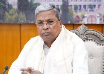 ಸಿಎಂ ಸಿದ್ದರಾಮಯ್ಯ ಆರೋಗ್ಯದಲ್ಲಿ ಏರುಪೇರು | ಬೆಳಗಾವಿ ಸರ್ಕೀಟ್‌ ಹೌಸ್‌ಗೆ ರಾಜಕೀಯ ನಾಯಕರ ದಂಡು