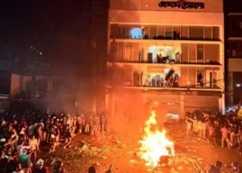 ಭಾರತ ವಿರೋಧಿ ಹೋರಾಟಗಾರ ಒಸ್ಮಾನ್ ಹಾದಿ ಹತ್ಯೆ : ಬಾಂಗ್ಲಾದೇಶದಲ್ಲಿ ಭುಗಿಲೆದ್ದ ಹಿಂಸಾಚಾರ