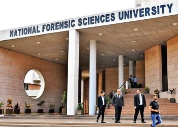 ರಾಷ್ಟ್ರೀಯ ವಿಧಿವಿಜ್ಞಾನಗಳ ವಿಶ್ವವಿದ್ಯಾಲಯದಲ್ಲಿ 5 ಹುದ್ದೆಗಳ ನೇಮಕ : 90 ಸಾವಿರ ರೂ. ಸ್ಯಾಲರಿ