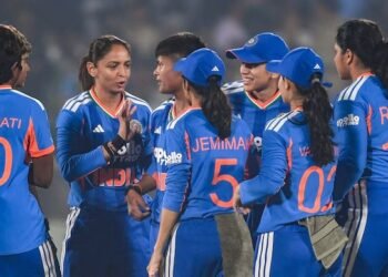 ಲಂಕಾ ವಿರುದ್ಧದ ಗೆಲುವಿನ ಬಳಿಕ ಸಿಂಹಾಚಲಂ ನರಸಿಂಹ ಸ್ವಾಮಿ ಆಶೀರ್ವಾದ ಪಡೆದ ವನಿತೆಯರು!