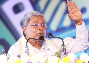 ಕುರ್ಚಿ ಕದನದ ಮಧ್ಯೆ ನಾಳೆ ದೆಹಲಿಗೆ ತೆರಳಲಿರುವ ಸಿಎಂ ಸಿದ್ದರಾಮಯ್ಯ!