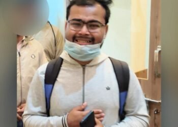 ನರ್ಸ್ ಬಟ್ಟೆ ಬದಲಿಸುವಾಗ ಕದ್ದುಮುಚ್ಚಿ ವಿಡಿಯೋ | ಖಾಕಿ ಕೈಗೆ ಸಿಬ್ಬಂದಿ ಲಾಕ್‌