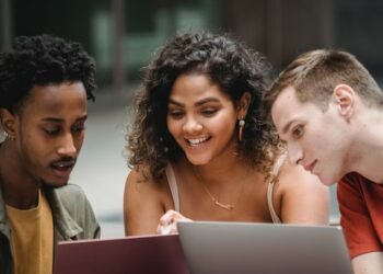 ಪದವಿ ಕನಸು ಕಂಡವರಿಗೆ ಗಡಿಪಾರು ಭೀತಿ : ಜರ್ಮನಿಯಲ್ಲಿ ಭಾರತೀಯ ವಿದ್ಯಾರ್ಥಿಗಳ ಅತಂತ್ರ ಸ್ಥಿತಿ